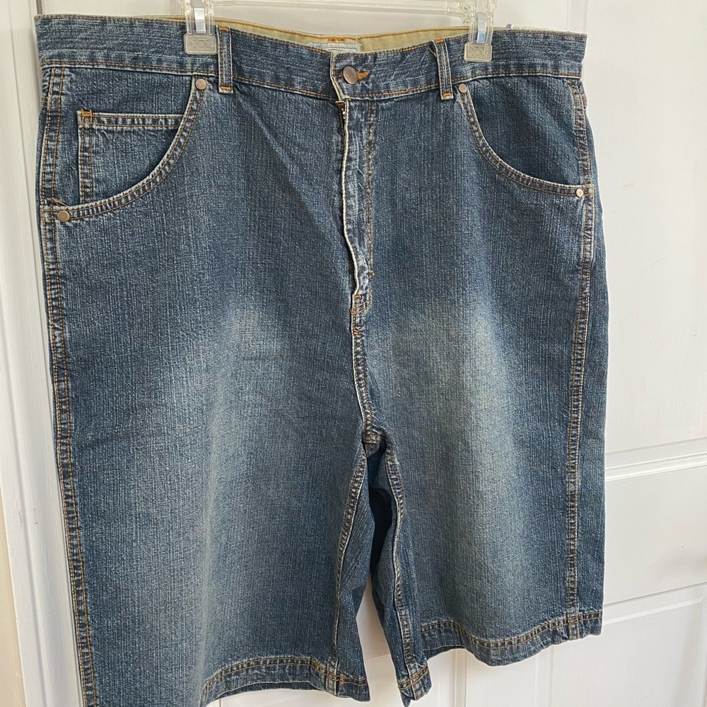 Brand new men’s denim shorts.